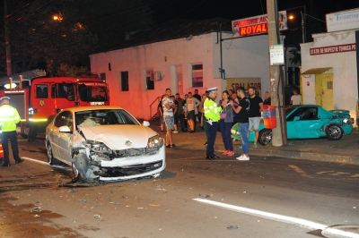 Accident rutier grav pe strada Domnească. O persoană a fost transportată de urgenţă la spital (FOTO)