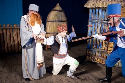 Comedia neaoşă, românească, revine la "Păpuşi" cu "Păcală"