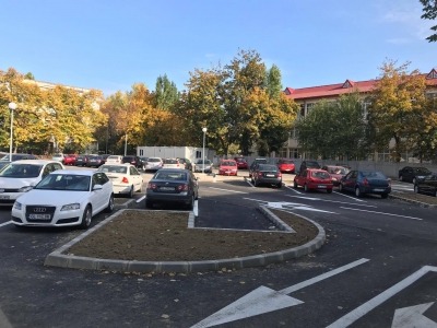 87 de locuri noi de parcare în zona Al. Lăpuşneanu şi Roşiori