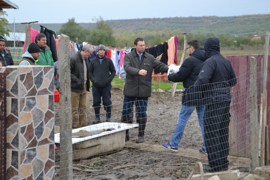 Ajutoarele strânse la corturile ALDE au ajuns la parohiile comunelor afectate de inundaţii
