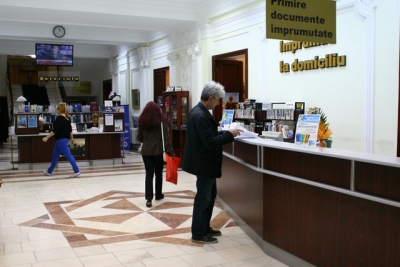 Joi, Salonul Literar „Axis Libri“