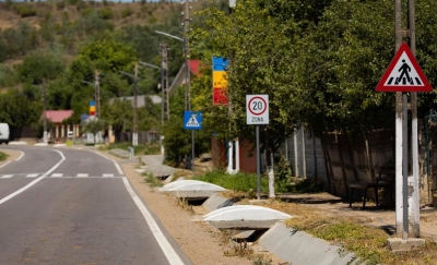 Galaţi: Peste 2.000 de indicatoare rutiere noi, pe drumurile judeţene