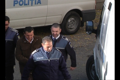 Poliţist brăilean arestat la domiciliu pentru şantaj şi abuz în serviciu