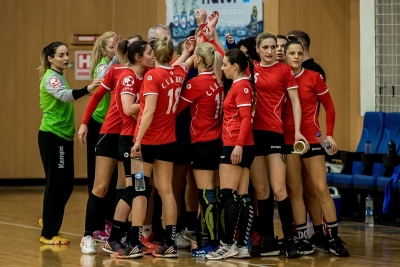 Joi, o zi plină de evenimente sportive: Handbal feminin, volei masculin şi feminin la Polivalentă