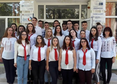 24 de liceeni de la Colegiul ”Cuza” vor lua locurile parlamentarilor europeni pentru o zi şi vor dezbate problemele Europei