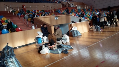 Nervi şi zeci de ore de aşteptare la predarea voturilor