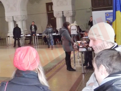 Moldovenii au votat şi la Galaţi pentru a-şi desemna parlamentarii