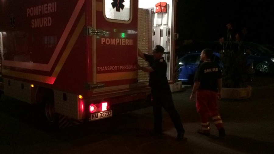 Şase persoane, victime într-un impact dintre două maşini