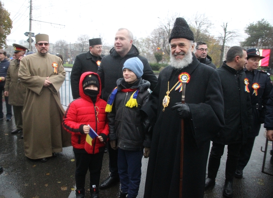 GALERIE FOTO: Parada militară de la Galaţi, de ZIUA NAŢIONALĂ A ROMÂNIEI