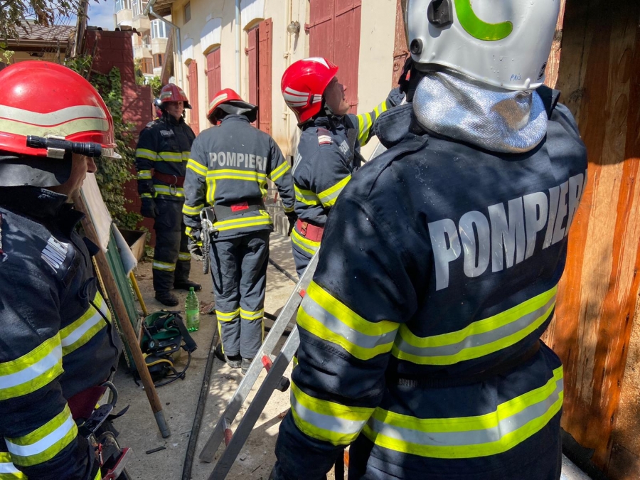 Explozie urmată de incendiu la Tulcea. O femeie a murit (UPDATE)