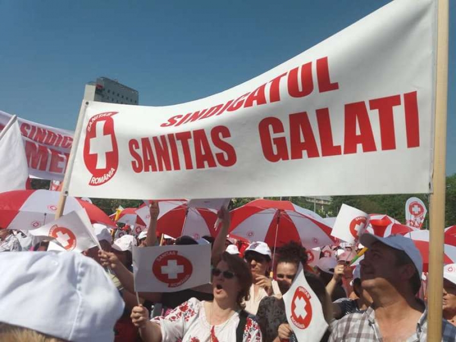 Sute de cadre medicale din Galaţi au protestat la Bucureşti alături de alţi 10.000 de participanţi