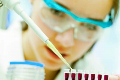 13 tipuri de cancer ar putea fi depistate timpuriu datorită unui simplu test sanguin