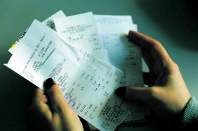 O nouă loterie a bonurilor fiscale va fi organizată până la finalul acestei luni, cu maximum 100 de câştigători