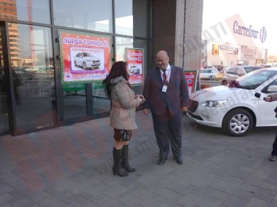 S-a dat maşina de la Carrefour