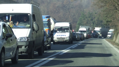 Circulaţia pe DN1, între Bucureşti şi Braşov, restricţionată pentru autovehiculele mari pe tot parcursului anului