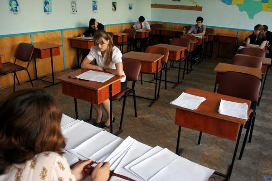 Peste 33% dintre absolvenţii de liceu sunt aşteptaţi în sesiunea a II-a