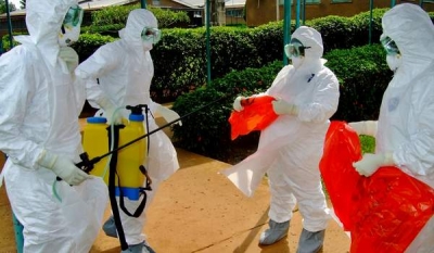 Medicii vor să colaboreze cu vracii pentru a limita răspândirea virusului Ebola în Africa