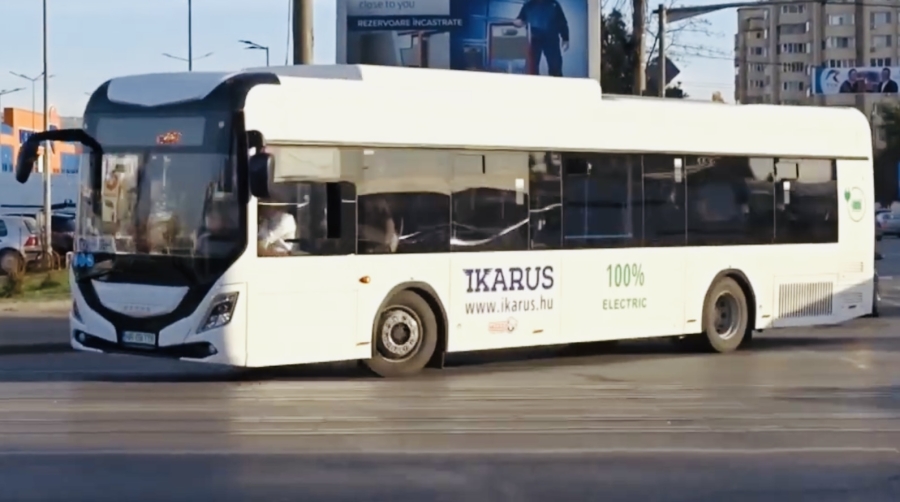 Gălățenii vor putea circula gratuit în acest weekend cu autobuzul Ikarus