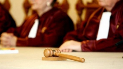 CCR a stabilit că Ordonanţa de Urgenţă privind alegerile anticipate este neconstituţională