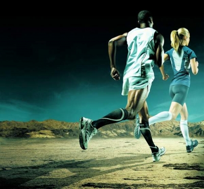Sportivii de performanţă trăiesc cu 40 la sută mai mult decât oamenii obişnuiţi