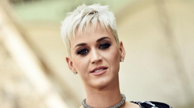 Pantofi creaţi de Katy Perry, retraşi de la vânzare din cauza conotaţiilor rasiste