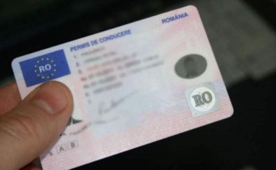 Poşta Română va livra, din nou, la domiciliu permisele auto şi certificatele de înmatriculare