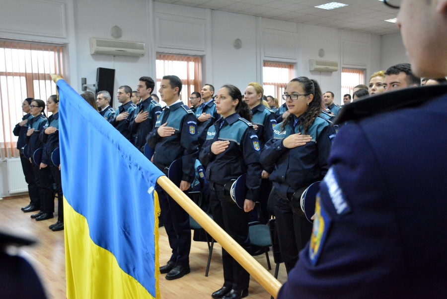 Moment solemn la IPJ Galaţi; 67 de poliţişti noi au depus jurământul