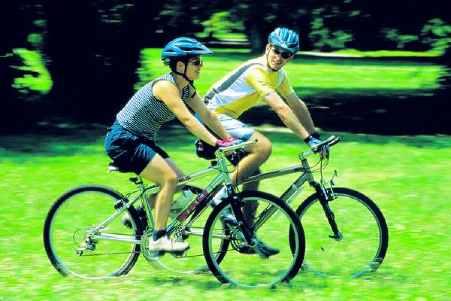 Mersul pe bicicletă în poziţie neadecvată poate provoca tulburări sexuale