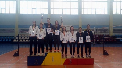 CSU Galaţi - vicecampioană la tineret şi 14 medalii la Cupa României la badminton