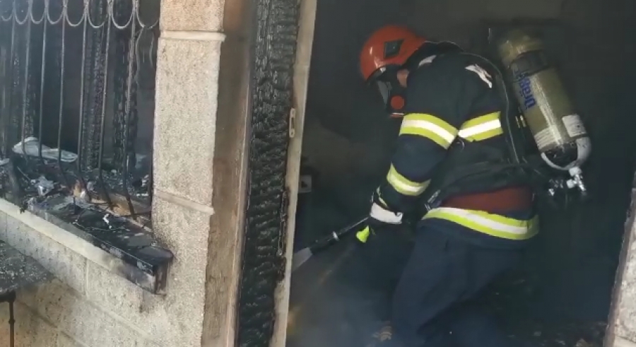 Incendiu pe str. Vasile Alecsandri din Galați. O persoană a murit carbonizată (VIDEO)