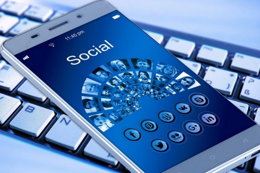 O reţea de socializare, inspirată de Facebook, ''copleşită'' de utilizatori încă de la lansare