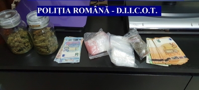 DIICOT Galaţi: 74 de percheziţii, într-un dosar de trafic de droguri (FOTO/VIDEO)