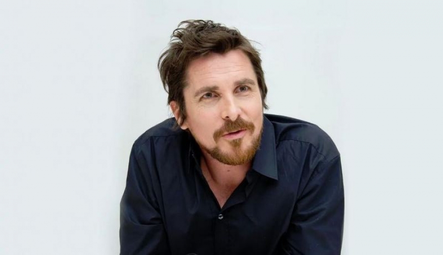Christian Bale renunţă la modificările corporale severe