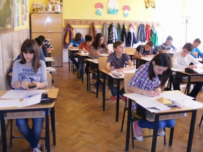 Elevii de clasa a VIII-a au intrat în focurile evaluărilor
