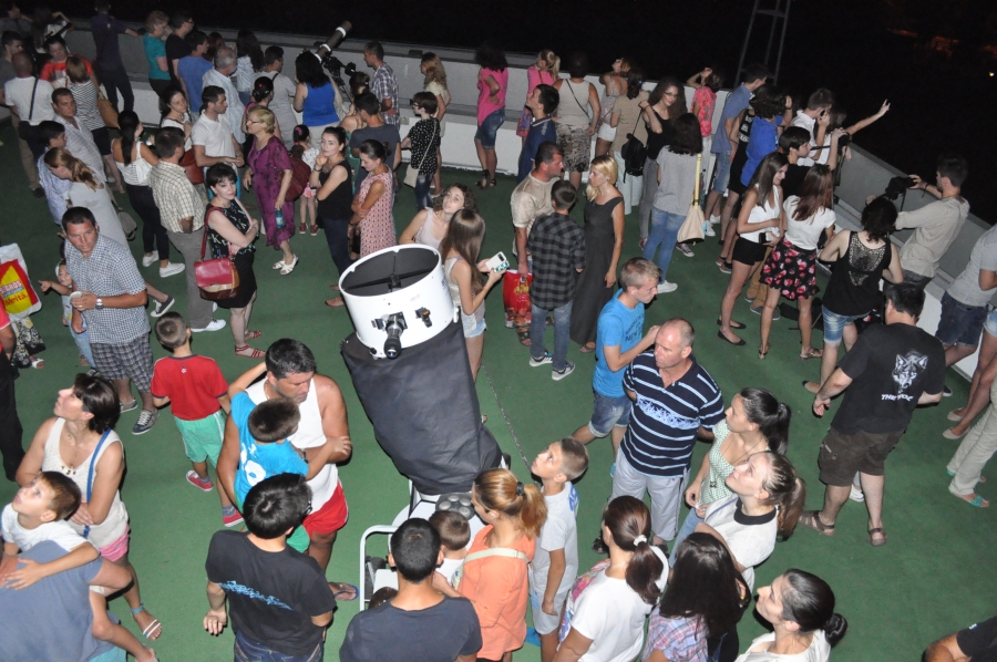 În noaptea de 12 spre 13 august, urmăriţi Perseidele!