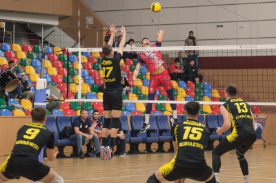 CSM Arcada Galaţi continuă pe două fronturi: Divizia A1 şi CEV Cup