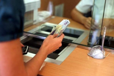 Escrocii specializaţi în ţepe împotriva băncilor îşi cer scuze şi vor să restituie banii