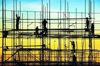 Construcţiile au crescut, în primele opt luni, cu peste 11% faţă de perioada similară din 2014