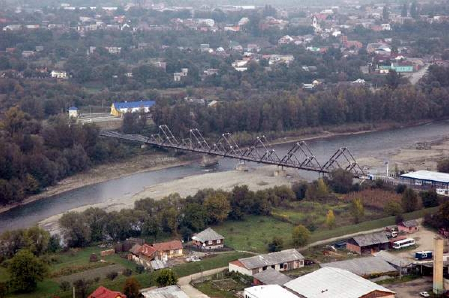 România va construi un pod rutier de mare trafic la frontiera cu Ucraina