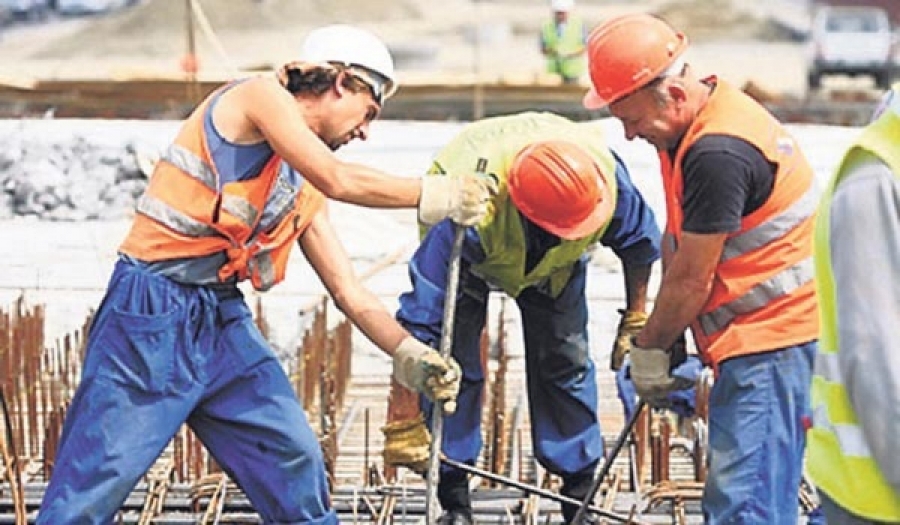 Costul orar al forţei de muncă a crescut cu 4,31% în trimestrul II 2015