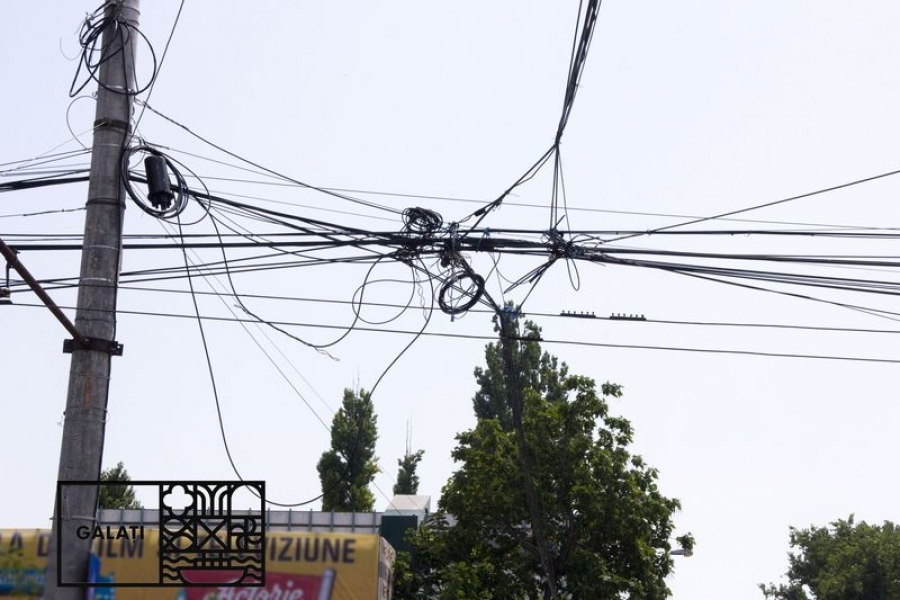 Gălăţenii, puşi de Primărie să-şi declare cablurile abandonate