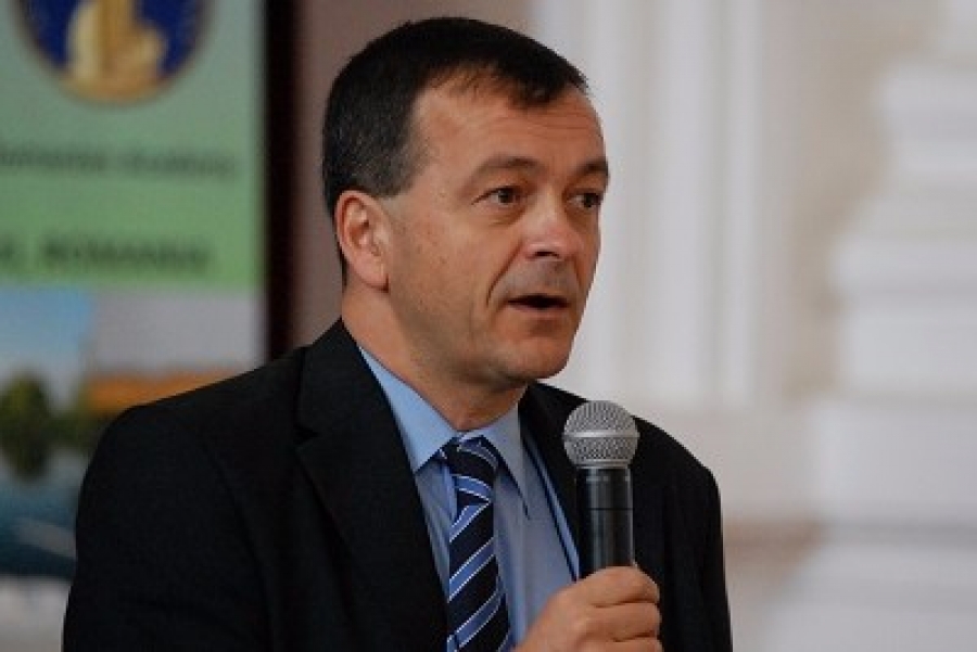 Gălăţeanul Lucian Georgescu a fost înlocuit din funcţia de ministru