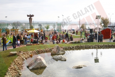 Parcul Viva, atractiv şi noaptea