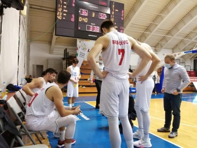 Baschetbaliştii de la CSM Galaţi revin pe teren la Sibiu