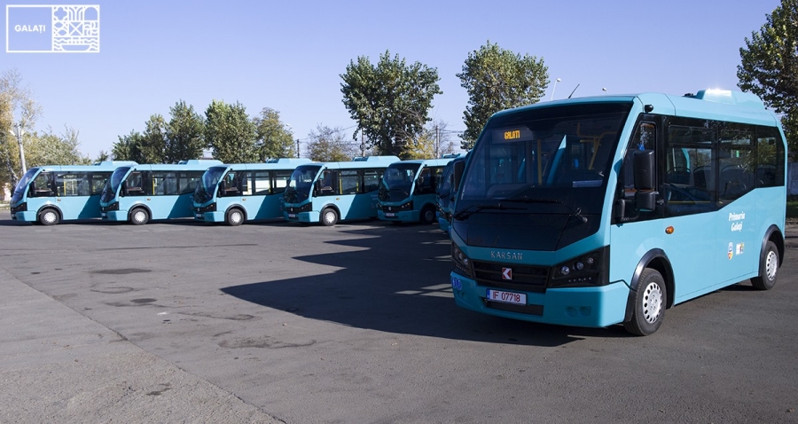 Primele minibuze noi au ajuns la Galaţi. Când intră pe traseu şi ce dotări au (FOTO)