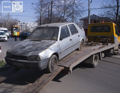 Primăria Galaţi, război declarat maşinilor abandonate: Acţiunea de ridicare continuă!