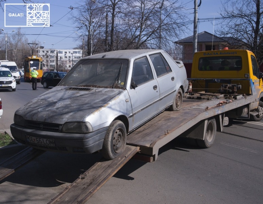 Primăria Galaţi, război declarat maşinilor abandonate: Acţiunea de ridicare continuă!
