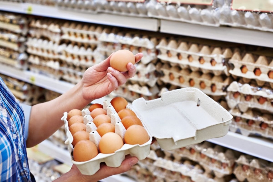 Ouă cu risc de Salmonella în magazinele Kaufland şi LIDL