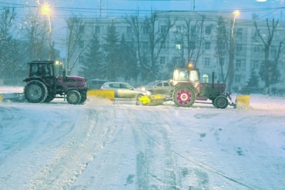 Nimeni nu vrea să deszăpezească Micro 18, 17 şi 16, Siderurgiştilor Vest sau Ţiglina 2