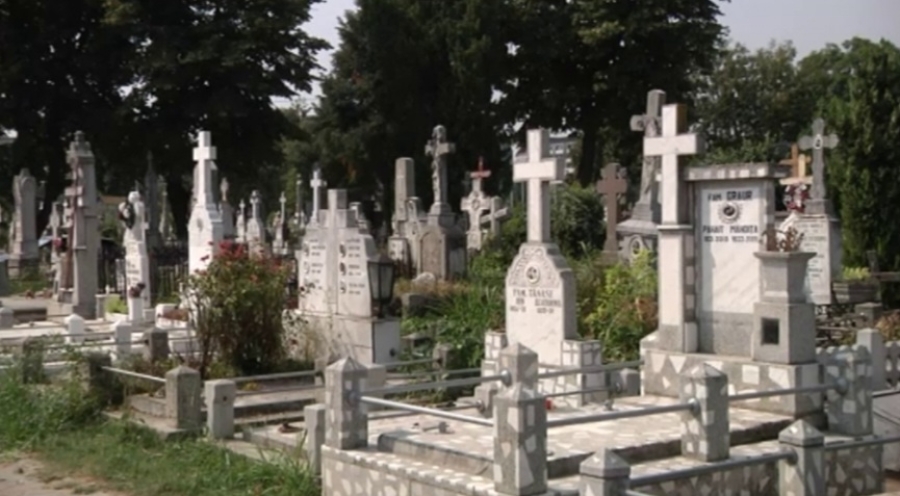 La Galați, mormintele părăsite sau neplătite vor fi reconcesionate dacă nu sunt revendicate în 90 de zile (LISTA NOTIFICĂRILOR)